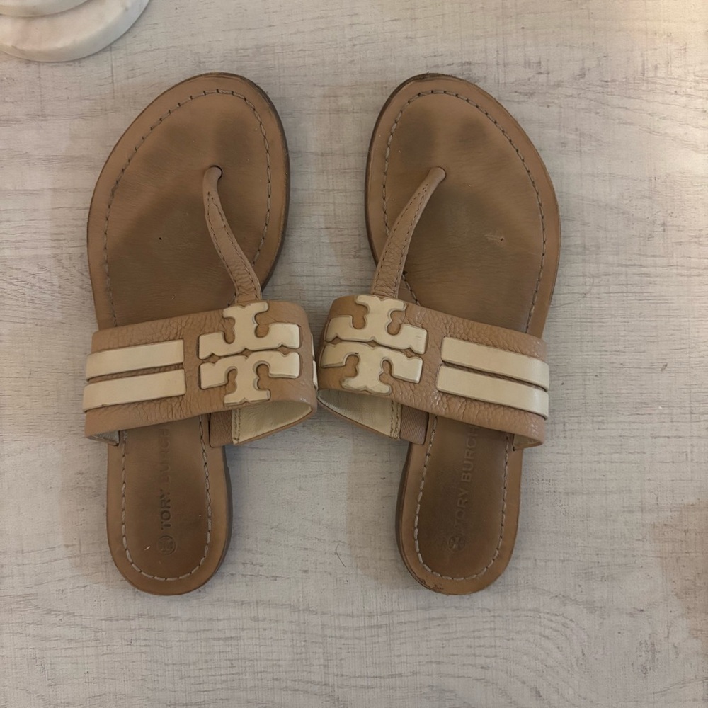 Tory Burch Tan Leather Thong Sandals with Cream Logo Accent